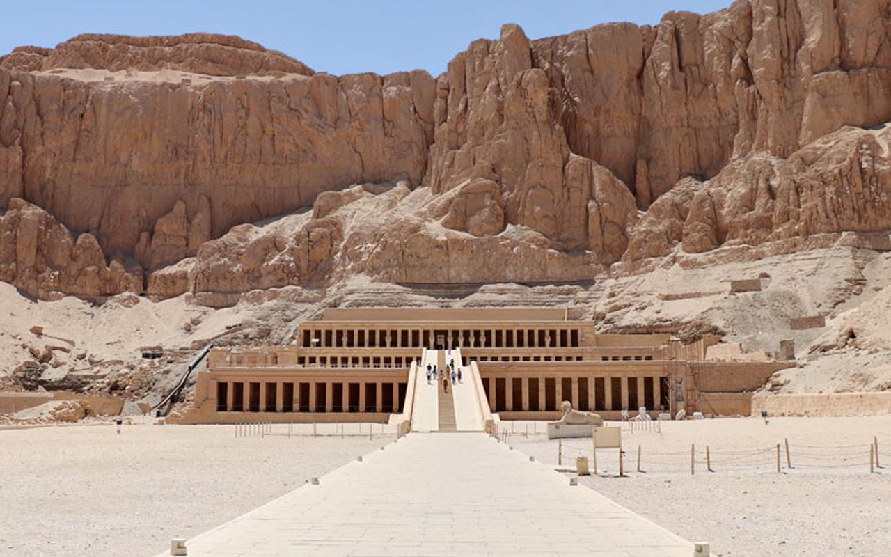 Thebes Necropolis & Scenic Sailing South